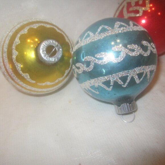 VTG SHINY BRITE ORNAMENTS, SET OF 7, W/UNIQUE GLITTER DESIGN - Picture 9 of 10